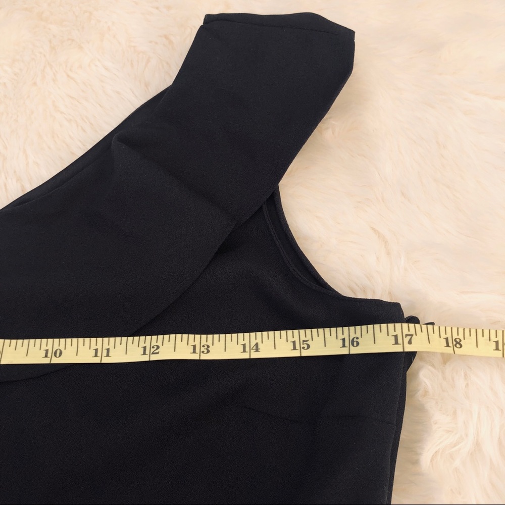 Banana Republic frilly one sleeve LBD 6P - Picture 6 of 8